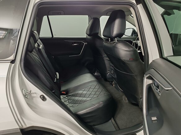 2021 Toyota RAV4 V (XA50), белый, 2739000 рублей - вид 16