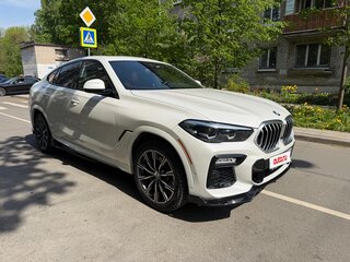 2021 BMW X6 40i III (G06), белый, 6200000 рублей, вид 2