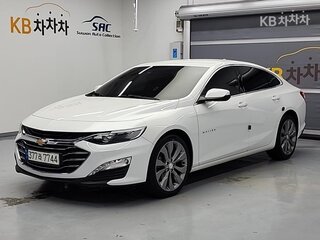 2022 Chevrolet Malibu IX Рестайлинг, белый, 1550000 рублей, вид 1
