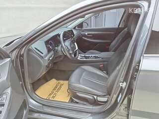 2023 Hyundai Sonata VIII (DN8), серый, 1900000 рублей, вид 4