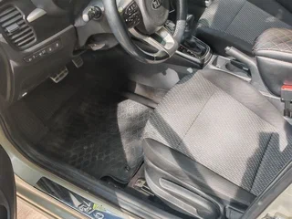 2018 Kia Rio IV, бежевый, 1350000 рублей, вид 5