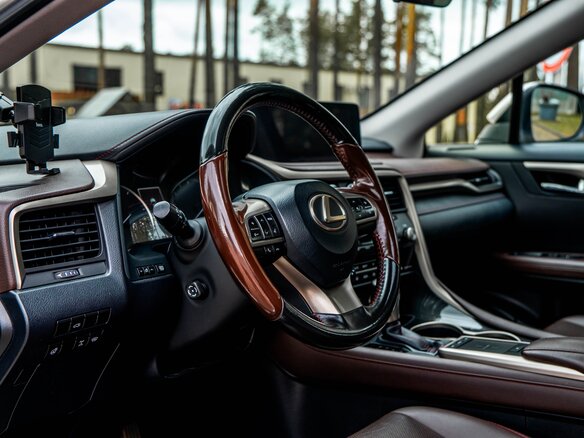 2019 Lexus RX 300 IV Рестайлинг, белый, 4450000 рублей - вид 6