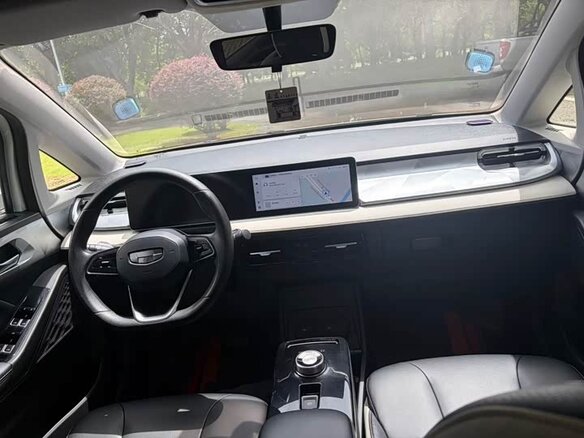2023 Geely Geometry E 39.4 kWh, белый, 999333 рублей - вид 8
