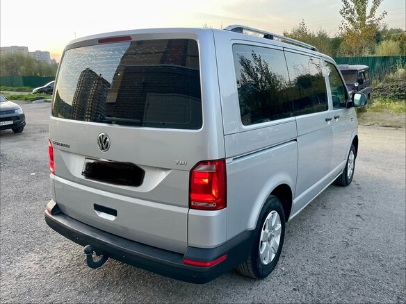 2017 Volkswagen Caravelle T6, серый, 2550000 рублей - вид 2