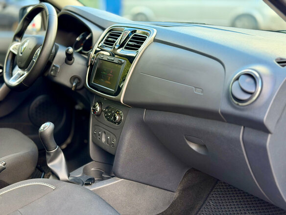 2020 Renault Sandero Stepway II Рестайлинг, белый, 1249000 рублей - вид 15