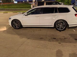 2017 Volkswagen Passat B8, белый, 1950000 рублей, вид 4