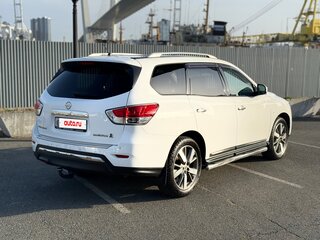 2016 Nissan Pathfinder IV, белый, 2000000 рублей, вид 5
