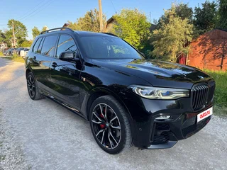 2021 BMW X7 40d I (G07), чёрный, 7450000 рублей, вид 3