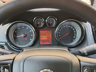 2013 Opel Zafira C, белый, 1300000 рублей, вид 4
