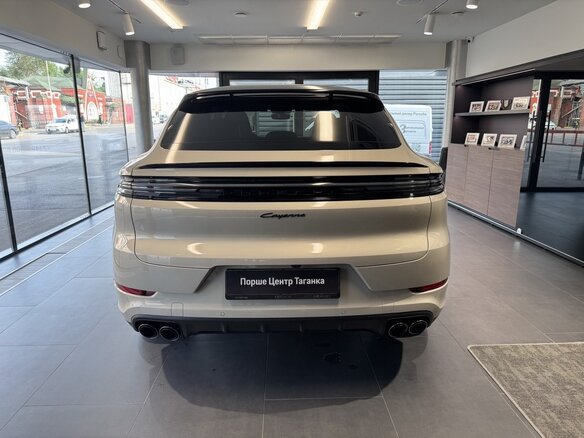 2026 Porsche Cayenne Coupé III Рестайлинг, бежевый, 18490000 рублей - вид 5