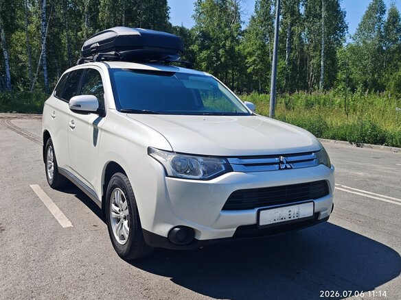 2013 Mitsubishi Outlander III, белый