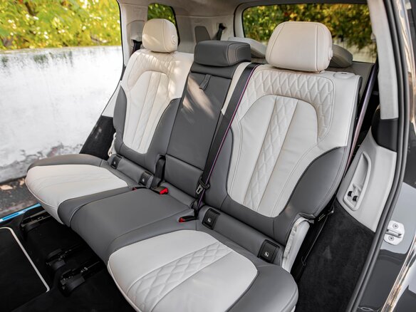 2026 BMW X7 40d I (G07) Рестайлинг, серый, 18190000 рублей - вид 29