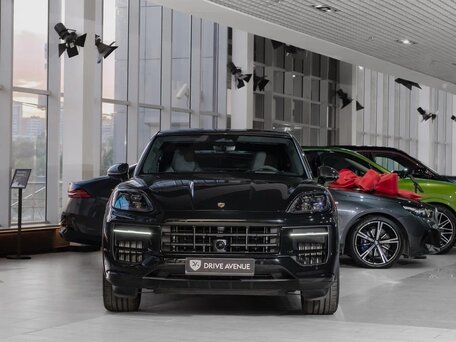 2026 Porsche Cayenne GTS Coupé III Рестайлинг, чёрный, 25900000 рублей, вид 2