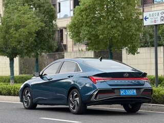 2023 Hyundai Elantra VII (CN7) Рестайлинг, синий, 1356000 рублей, вид 3
