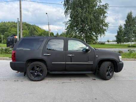 2011 Chevrolet Tahoe 6AT III, чёрный, 1790000 рублей, вид 3