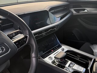 2023 Audi Q6 45 TFSI, чёрный, 5000000 рублей, вид 3