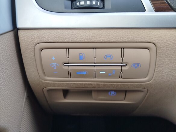 2014 Hyundai Genesis II, серый, 1750000 рублей - вид 16