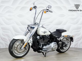 2019 Harley-Davidson Fat Boy, белый, 1949000 рублей, вид 3