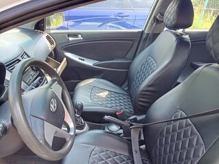 2013 Hyundai Solaris I, белый, 600000 рублей, вид 3