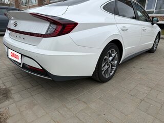 2019 Hyundai Sonata VII (LF) Рестайлинг, белый, 2050000 рублей, вид 5