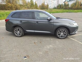 2017 Mitsubishi Outlander III Рестайлинг 2, серый, 2099000 рублей, вид 4