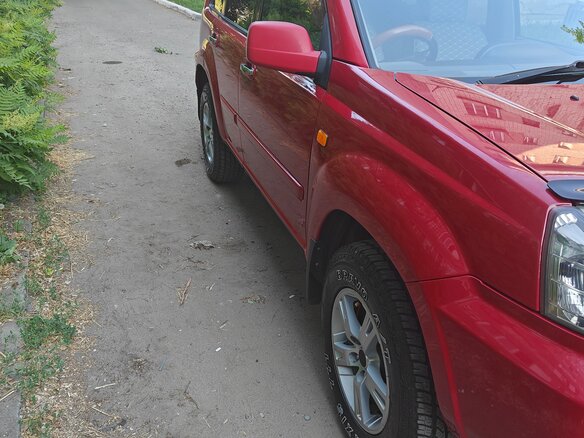 2001 Nissan X-Trail I, красный - вид 3