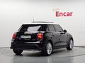 2022 Mini Hatch Cooper III (F55/F56) Рестайлинг 2, чёрный, 1795000 рублей - вид 2