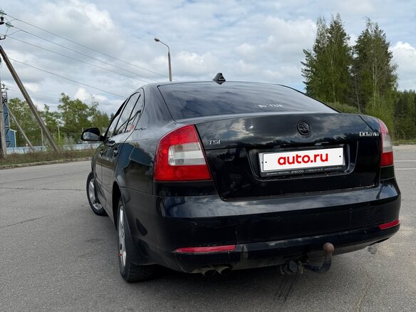 2011 Skoda Octavia II (A5) Рестайлинг, чёрный, 600000 рублей - вид 2