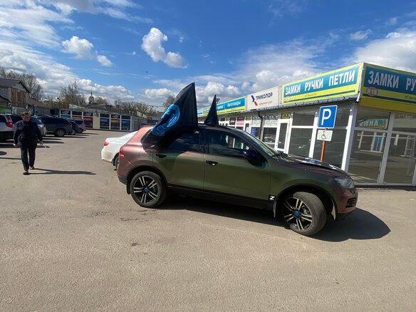 2010 Volkswagen Touareg II, чёрный, 2000000 рублей - вид 6