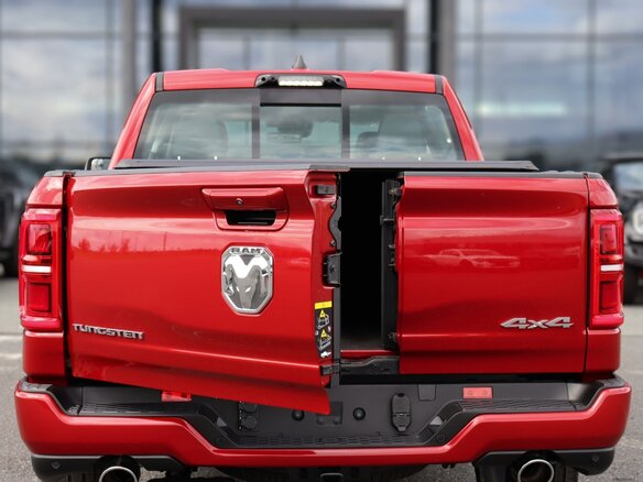 2026 Ram 1500 Crew Cab V Рестайлинг, красный, 12590000 рублей - вид 16
