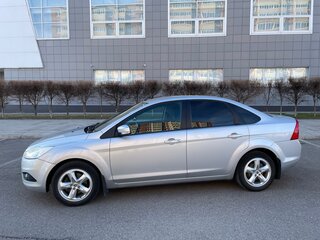2008 Ford Focus II Рестайлинг, серебристый, 575000 рублей, вид 2