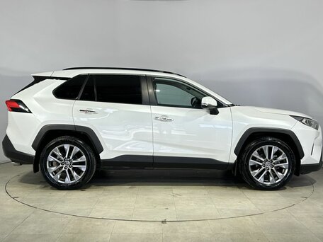 2020 Toyota RAV4 V (XA50), белый, 3560000 рублей, вид 5