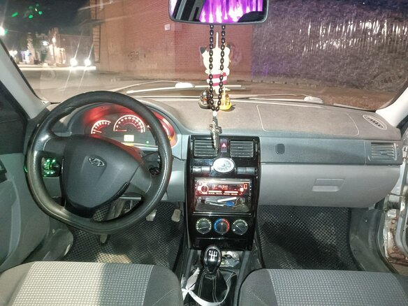 2010 Lada (ВАЗ) Priora I, серебристый, 220000 рублей - вид 8