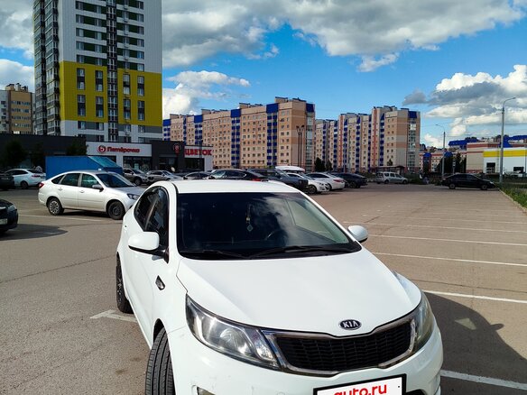 2012 Kia Rio 4-speed III, белый, 750000 рублей - вид 1