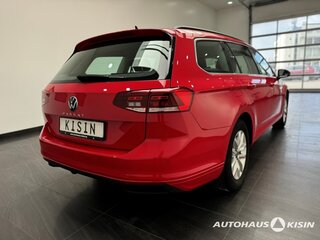 2023 Volkswagen Passat B8 Рестайлинг, красный, 2756000 рублей, вид 2