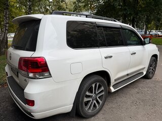 2016 Toyota Land Cruiser 200 Series Рестайлинг 2, белый, 5600000 рублей, вид 2