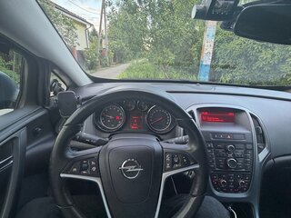 2011 Opel Astra GTC J Рестайлинг, серый, 980000 рублей, вид 4