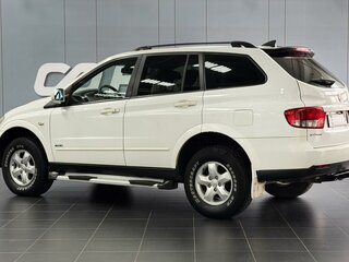 2010 SsangYong Kyron 4-speed I Рестайлинг, белый, 850000 рублей, вид 2