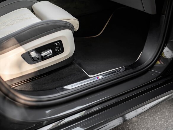 2026 BMW X7 40d I (G07) Рестайлинг, серый, 18190000 рублей - вид 24