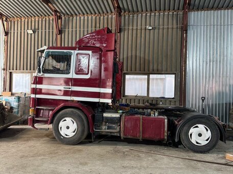 1993 Scania 3-Series, красный, 800000 рублей, вид 2