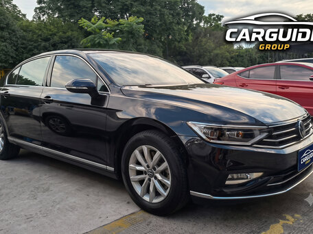 2023 Volkswagen Magotan B8 Рестайлинг, чёрный, 1825000 рублей, вид 1