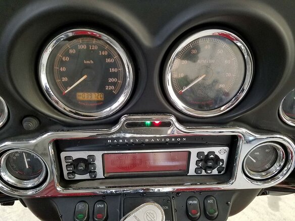 2009 Harley-Davidson Electra Glide, красный, 925000 рублей - вид 9