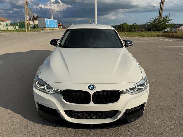 2016 BMW 3 серии 320i VI (F3x) Рестайлинг, белый, 2200000 рублей - вид 2