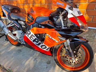 Honda CBR 954RR Fireblade
