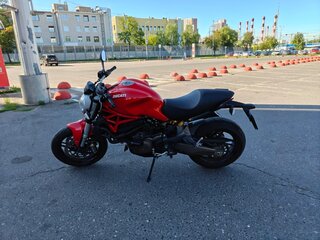 2015 Ducati Monster 821, красный, 569999 рублей, вид 2