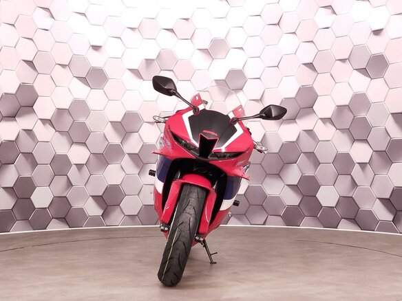2021 Honda CBR 600RR, красный, 1295000 рублей - вид 4