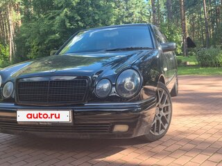 1996 Mercedes-Benz E-Класс 230 II (W210, S210), чёрный, 850000 рублей, вид 2