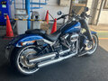 2022 Harley-Davidson Fat Boy, синий - вид 2