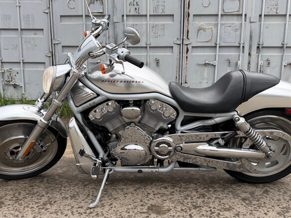 2002 Harley-Davidson V-Rod, серебристый, 599000 рублей - вид 1