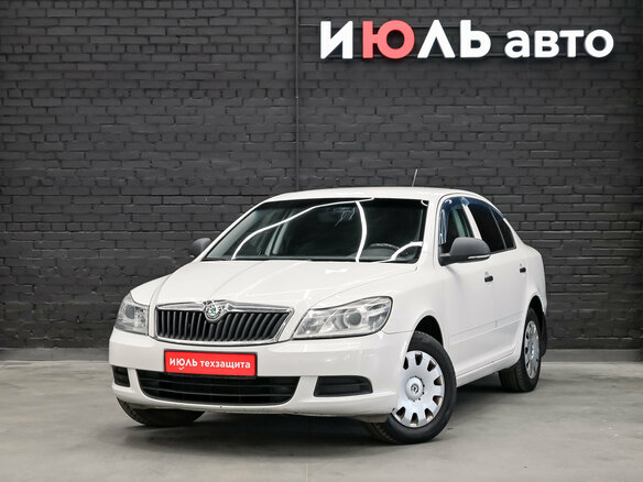 2011 Skoda Octavia II (A5) Рестайлинг, белый, 650000 рублей